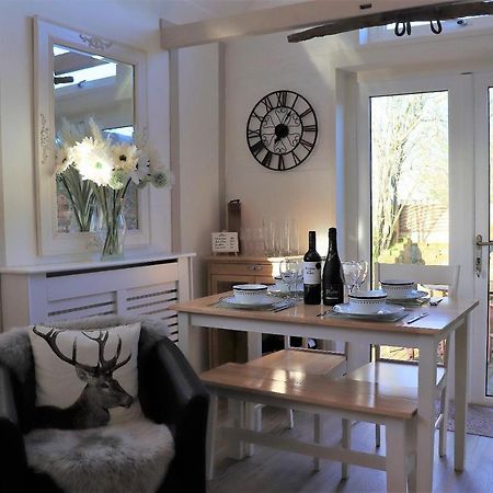 Beautiful Barn Conversion, 3 Bed, Hot Tub, Sauna, Gym, Enclosed Garden Ryde  Exterior foto
