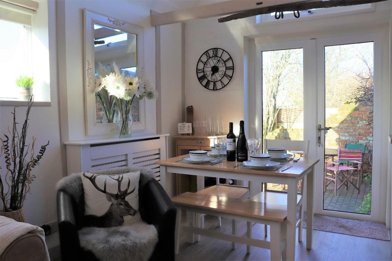 Beautiful Barn Conversion, 3 Bed, Hot Tub, Sauna, Gym, Enclosed Garden Ryde  Exterior foto