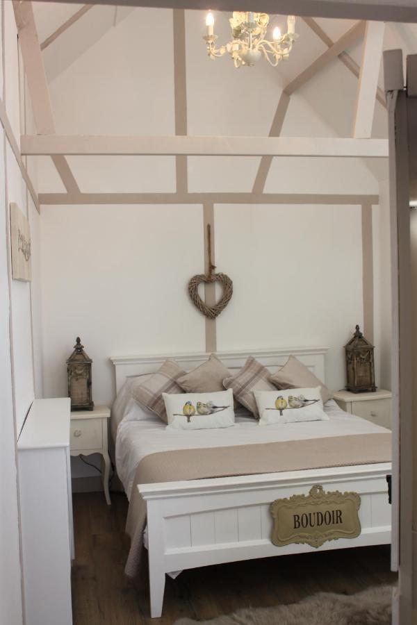 Beautiful Barn Conversion, 3 Bed, Hot Tub, Sauna, Gym, Enclosed Garden Ryde  Exterior foto