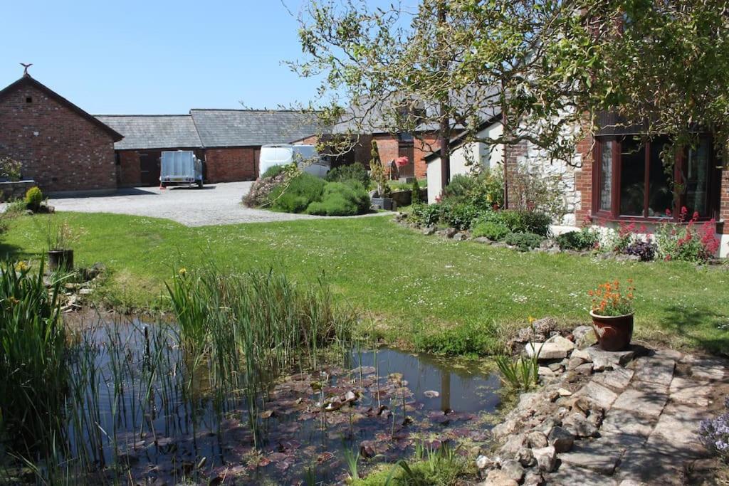 Beautiful Barn Conversion, 3 Bed, Hot Tub, Sauna, Gym, Enclosed Garden Ryde  Exterior foto